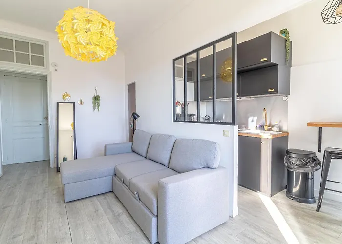 Charming In The Heart Of Semesterbostad