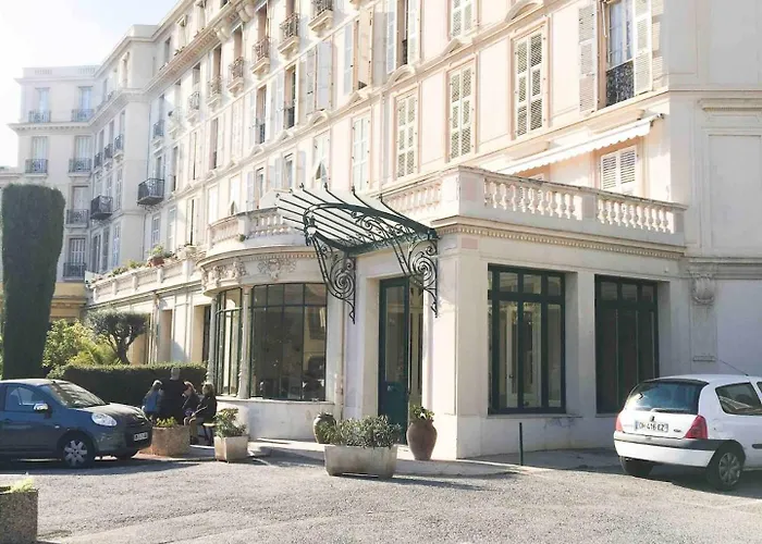 بيت للعطل Charming In The Heart Of مينتون